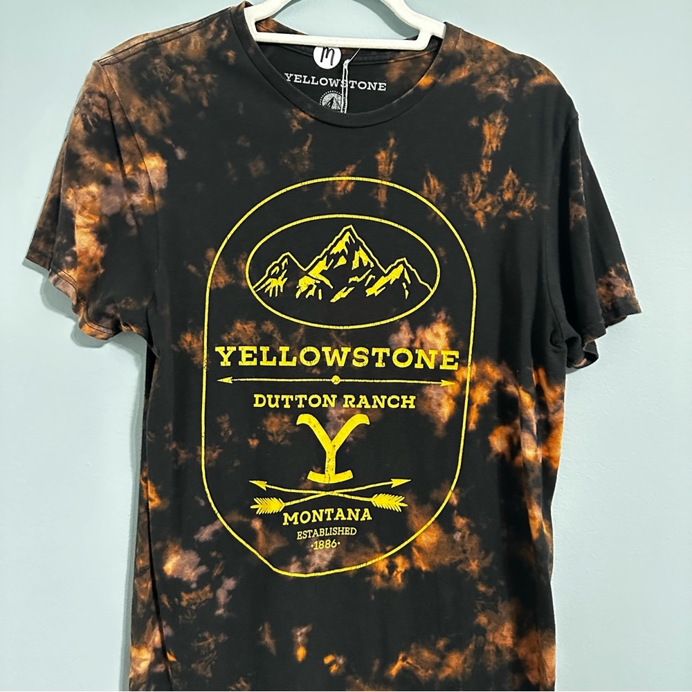 Reverse Dyed Yellowstone Dutton Ranch Graphic Tee medium